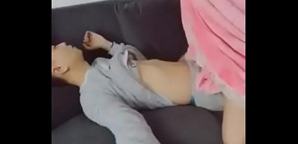  CHINESE CAM GIRL 鹿少女 MISS DEER - FUCKS SLEEPING BF